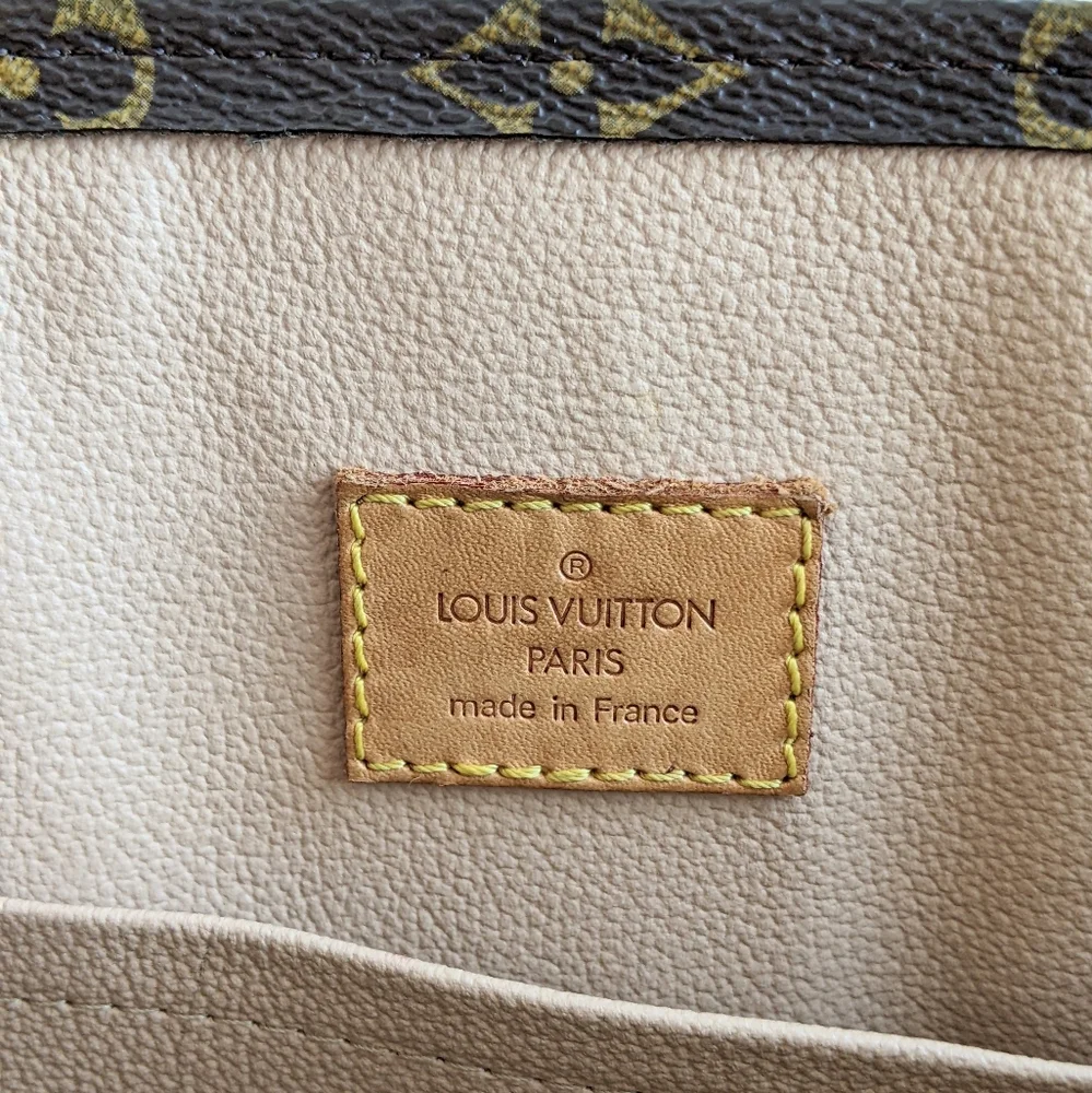 Louis Vuitton Monogram Sac Plat Bag